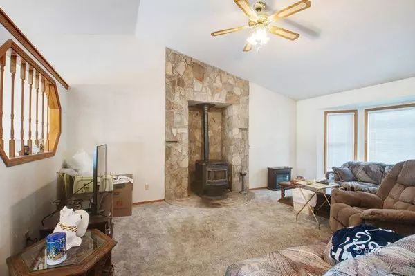 363 Spring Creek Pkwy, Spring Creek, NV 89815