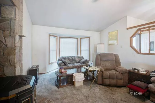 363 Spring Creek Pkwy, Spring Creek, NV 89815