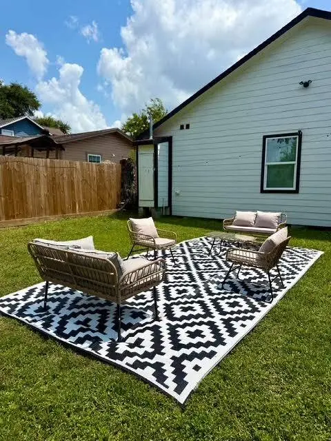 6305 Gay ST, Houston, TX 77022
