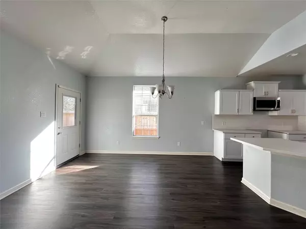 1216 Deputy O Mcduffie Jr ST, Cleveland, TX 77327