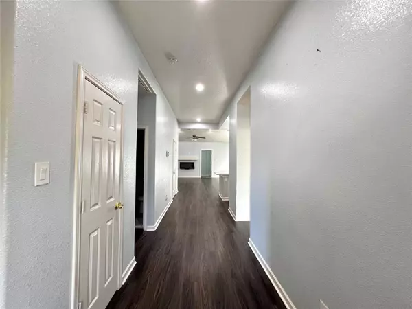 1216 Deputy O Mcduffie Jr ST, Cleveland, TX 77327