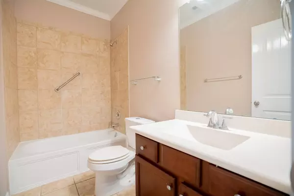 20226 Blue Lake View LN, Humble, TX 77338