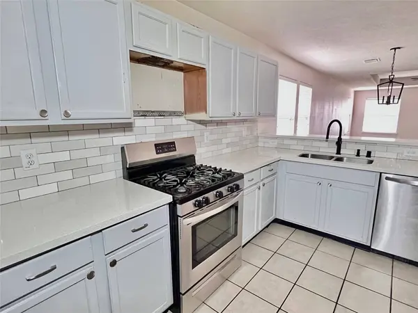 19031 Prairie Bluff DR, Cypress, TX 77433