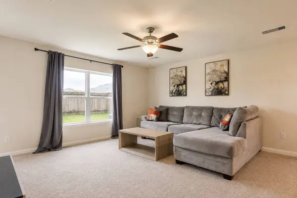 1219 Paradise Found DR, Iowa Colony, TX 77583