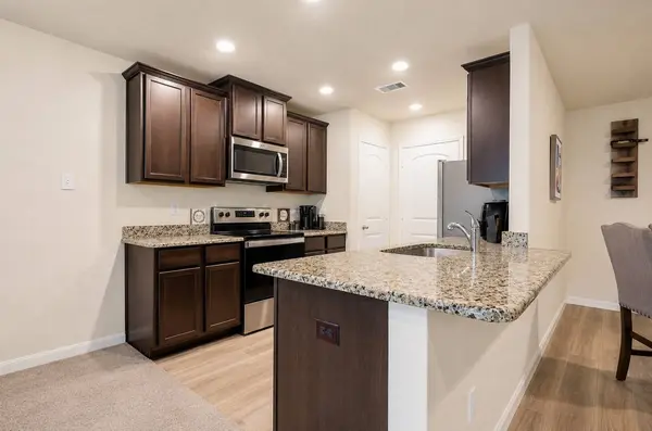 1219 Paradise Found DR, Iowa Colony, TX 77583