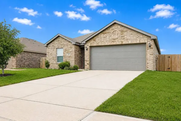 1219 Paradise Found DR, Iowa Colony, TX 77583