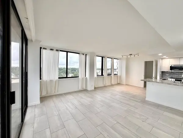 3525 Sage RD #703, Houston, TX 77056