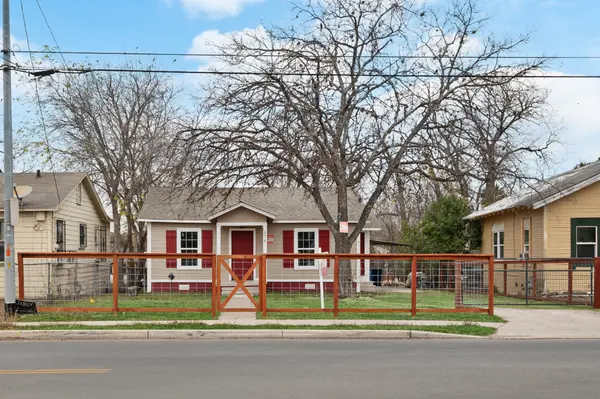 2619 E Houston St, San Antonio, TX 78202-3228