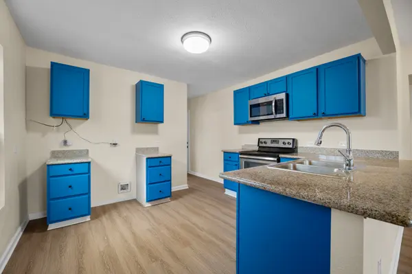 2619 E Houston St, San Antonio, TX 78202-3228