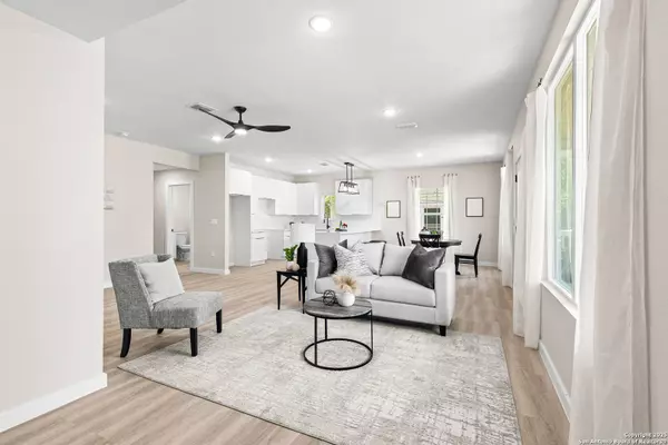 1122 gramercy, San Antonio, TX 78201