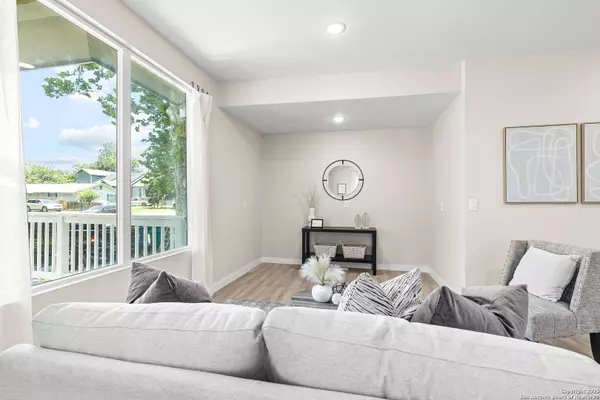 1122 gramercy, San Antonio, TX 78201