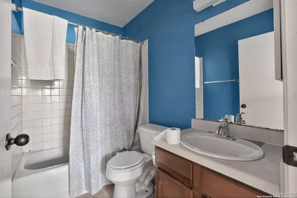 5306 Green Grove, San Antonio, TX 78223