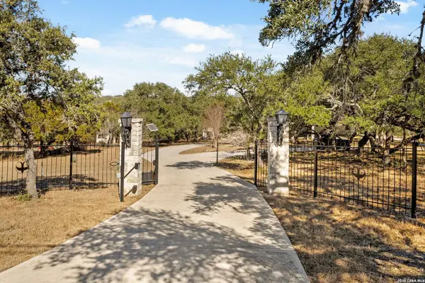 2040 Island View, Canyon Lake, TX 78133-5146