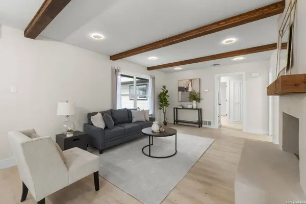 5602 cary grant, San Antonio, TX 78240