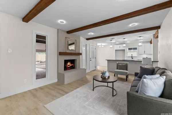 5602 cary grant, San Antonio, TX 78240