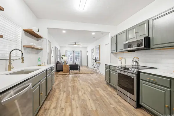 1026 W Lynwood, San Antonio, TX 78201