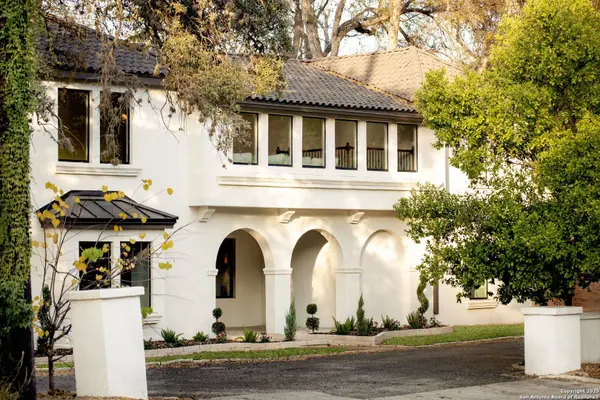 417 E Hildebrand, San Antonio, TX 78212