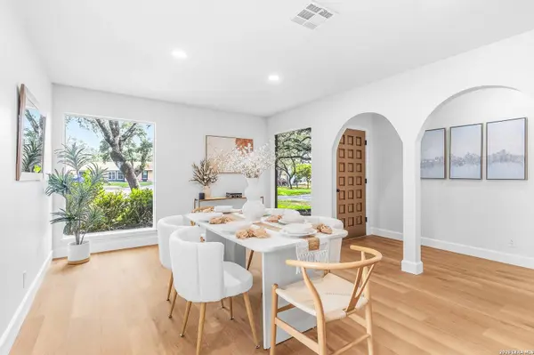 5902 FOREST CV, San Antonio, TX 78240