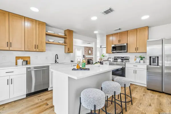9618 Orchid Mdws, San Antonio, TX 78250