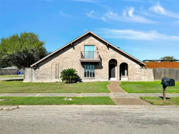 845 Egyptian DR, Corpus Christi, TX 78412