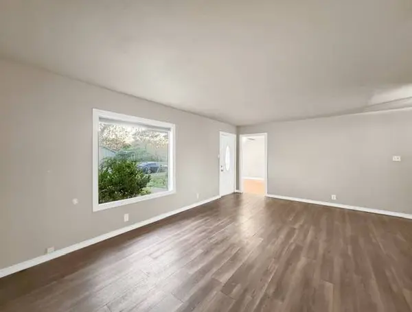 1130 Belmeade DR, Corpus Christi, TX 78412