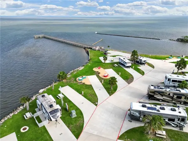 101 Caribbean DR, Corpus Christi, TX 78418