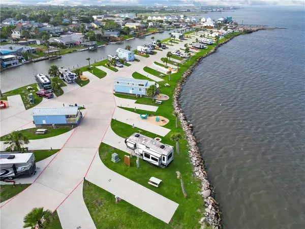 101 Caribbean DR, Corpus Christi, TX 78418