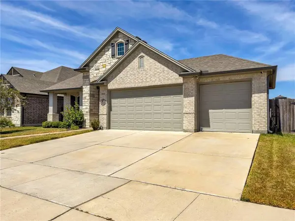 7626 Stampede DR, Corpus Christi, TX 78414