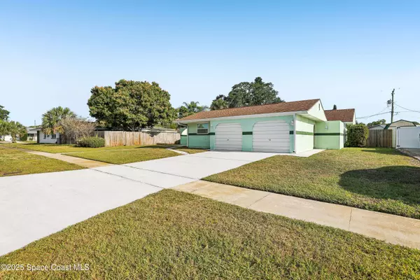 966 Levitt Pkwy, Rockledge, FL 32955