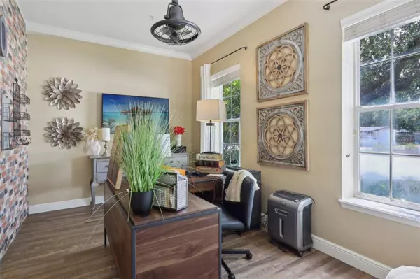 4001 CORRINE DR, Orlando, FL 32814