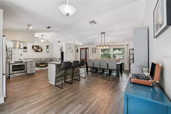 227 HOLIDAY LN, Winter Springs, FL 32708