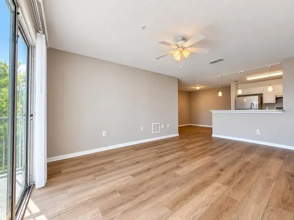 5848 LAKE POINTE VILLAGE CIR #411, Orlando, FL 32822