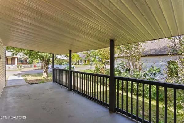 218 Morelia Ave, Knoxville, TN 37917