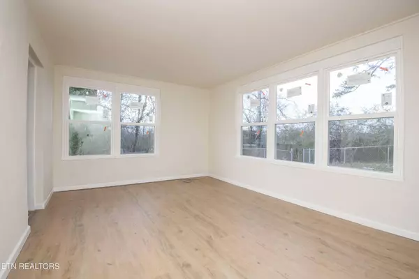 110 Paine LN, Oak Ridge, TN 37830