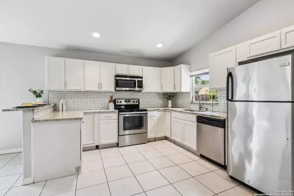 238 Guilford FRG, Universal City, TX 78148