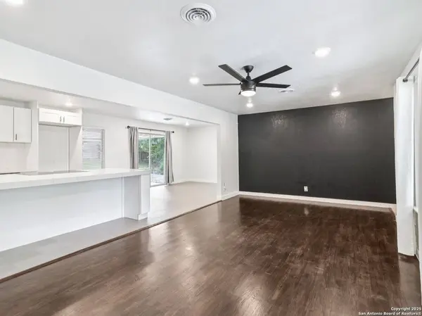 2727 Belvoir Dr, San Antonio, TX 78230