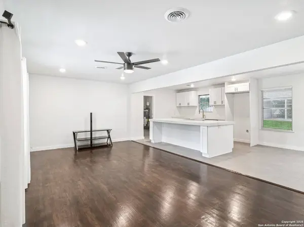 2727 Belvoir Dr, San Antonio, TX 78230