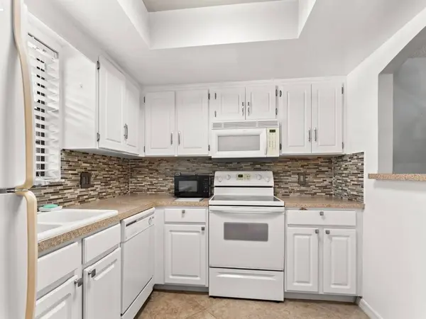 400 18th ST #4, Vero Beach, FL 32960