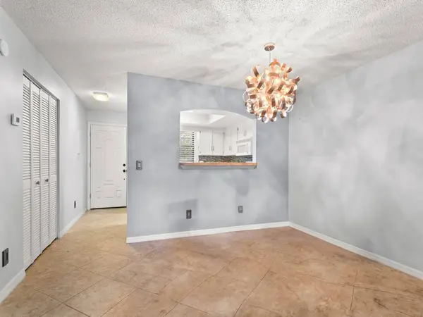400 18th ST #4, Vero Beach, FL 32960