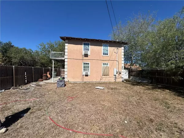 122 5th ST W, Alice, TX 78332