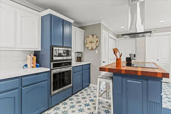 10920 Crown Colony DR #2, Austin, TX 78747