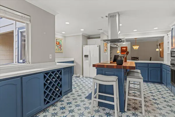 10920 Crown Colony DR #2, Austin, TX 78747