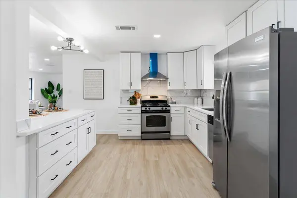 1109 Arcadia Ave, Austin, TX 78757