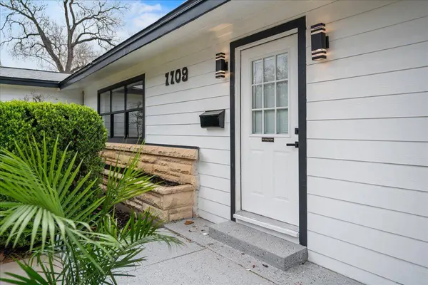 1109 Arcadia Ave, Austin, TX 78757