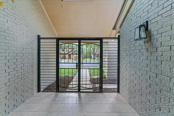 10408 Pinehurst DR, Austin, TX 78747