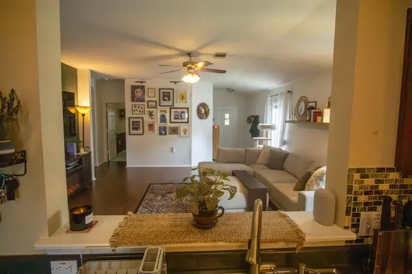 5209 English Glade DR, Austin, TX 78724