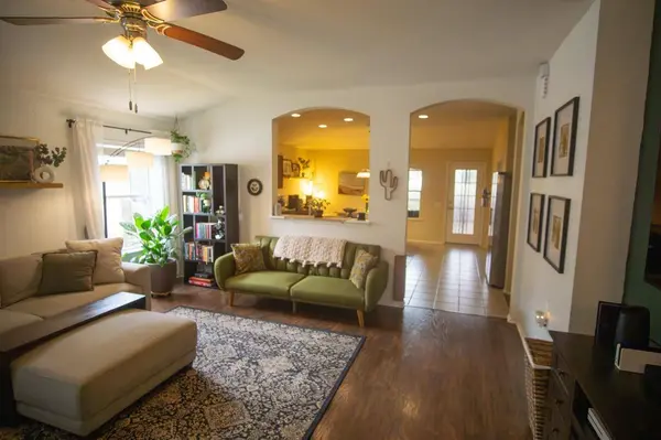 5209 English Glade DR, Austin, TX 78724