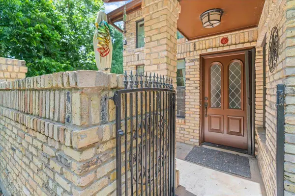 10819 Crown Colony DR #40, Austin, TX 78747