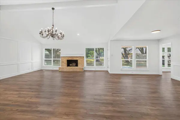 10403 Pinehurst DR, Austin, TX 78747
