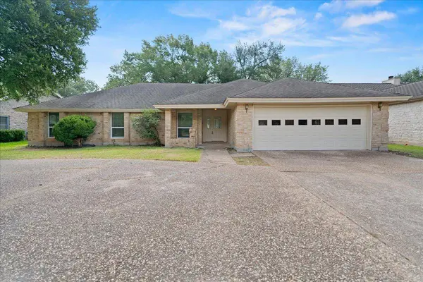 10403 Pinehurst DR, Austin, TX 78747